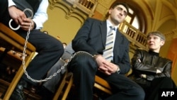 Ռամիլ Սաֆարովը Բուդապեշտի դատարանում, 13-ը ապրիլի, 2006թ․