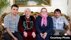 Илназ иң якын кешеләре белән