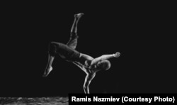 Сәхнәдә Нурбәк Батулла