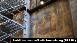 Науковці не виключають, що на фресці зображена княжа родина