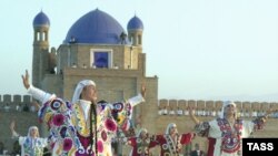 Городу Истаравшану в 2002 году исполнилось 2500 лет. Архивное фото