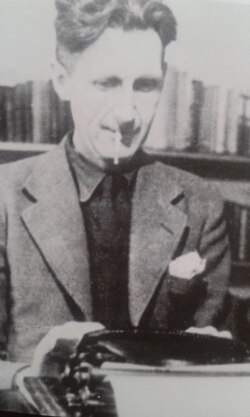 Джордж Орвелл за роботою