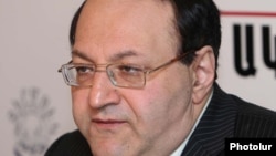 Հայաստանի քաղաքագետների միության նախագահ Հմայակ Հովհաննիսյան