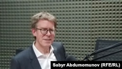 «Хьюман Райтс Уотч» уюмунун Европа жана Борбор Азия боюнча директору Хью Уильямсон. 22-сентябрь, 2021-жыл. 
 
