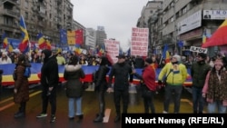 Protestatarii se pregătesc să plece în marș spre Piața Victoriei pentru a cere demisia Guvernului Ciolacu
