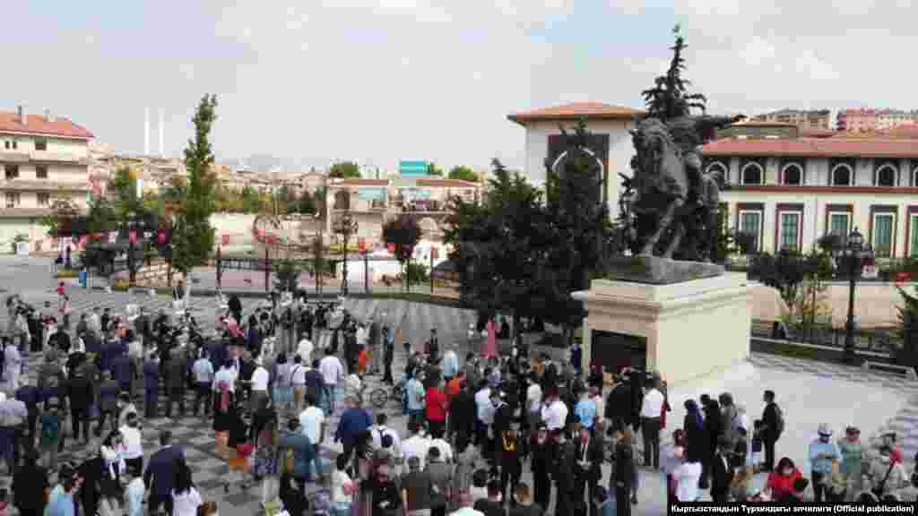 31-августта Анкаранын Кечиөрен аймагына коюлган Манастын айкели ачылды.