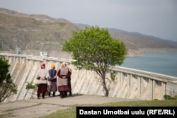 Кемпирабадское водохранилище.
