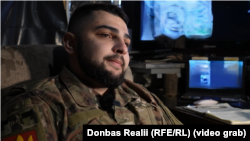 Офіцер 57 ОМПБр з позивним «Єнот»