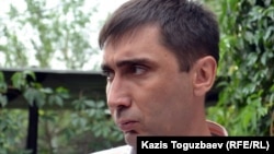 Гражданский активист Вадим Курамшин в Алматы, 19 июля 2011 года.  