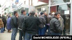 Согласно официальным данным Минфина, в прошлом году потери от финансовых пирамид понесли более 4000 вкладчиков