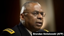 АКШнын Куралдуу күчтөрүнүн генералы Ллойд Остин. Вашингтон. 2016-жылдын 8-марты.