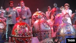 «Распутин» Джея Риза был представлен на сцене Нью-Йорк Сити-опера в 1988 году, но сам композитор очень хотел увидеть ее на российской сцене