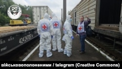 15 чэрвеня целы загінулых украінскіх вайскоўцаў прывезьлі на цягніку 