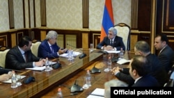 Նախագահ Սերժ Սարգսյանի հանդիպումը սահմանադրական բարեփոխումների մասնագիտական հանձնաժողովի անդամների հետ, արխիվ