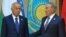 Президент Казахстана Нурсултан Назарбаев и президент Узбекистана Ислам Каримов (слева). 