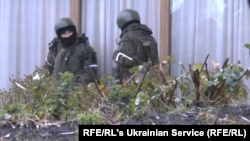 Озброєні люди на вулицях Луганська, 21 листопада 2017 року