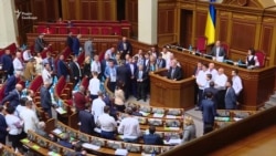 Депутати хвилиною мовчання вшанували кримських татар, які загинули при депортації (відео)