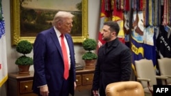 Трамп менен Зеленский Ак үйдө