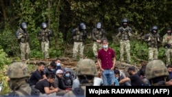 Европага кирген ооганстандык качкындар. Иллюстрациялык сүрөт.