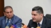 Премьер-министр Армении Тигран Саргсян (справа) и министр сельского хозяйства Герасим Алавердян на пресс-конференции (архивная фотография)