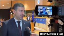 Він зазначив, що ці дії російських військових порушують Женевську конвенцію про поводження з військовополоненими