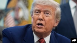 «Ми почули багато дурниць від Путіна», – сказав Трамп, додавши, що Путін поводиться з ним «люб’язно», але на практиці це «не має жодного сенсу»