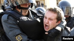 Пока петербургская полиция далека от толерантности