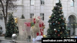 Aşgabat Täze ýyla taýýarlanýar