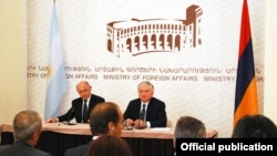 Армения - Совместная пресс-конференция глав МИД Армении и Аргентины, Ереван, 4 сентбяря 2012 г.