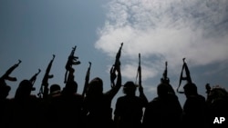 شماری از نیروهای حوثی یمن 