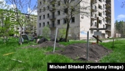 Поховання цивільних у прифронтовому Покровську, фото ілюстративне