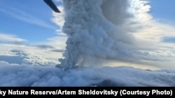 Извержение вулкана Крашенинникова, 3 августа 2025 года (Фото: Кроноцкий заповедник/Артём Шелдовицкий)