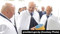 Аляксандар Машэнскі (справа) і Аляксандар Лукашэнка. Архіўнае фота