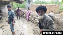 مردم در مناطق سیلاب زده خواهان کمک های بیشتر هستند