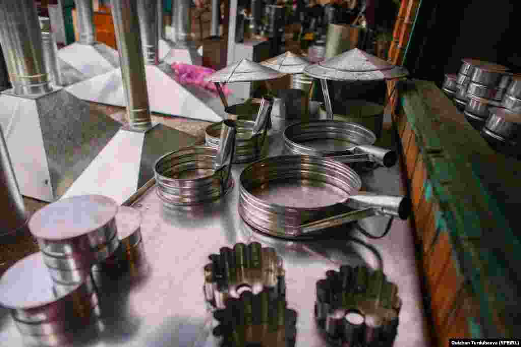 Темирден жасалган электер.