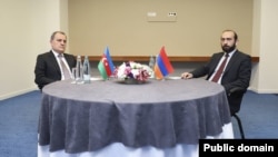 Ադրբեջանի և Հայաստանի արտգործնախարարներ Ջեյհուն Բայրամովը և Արարատ Միրզոյանը, արխիվ