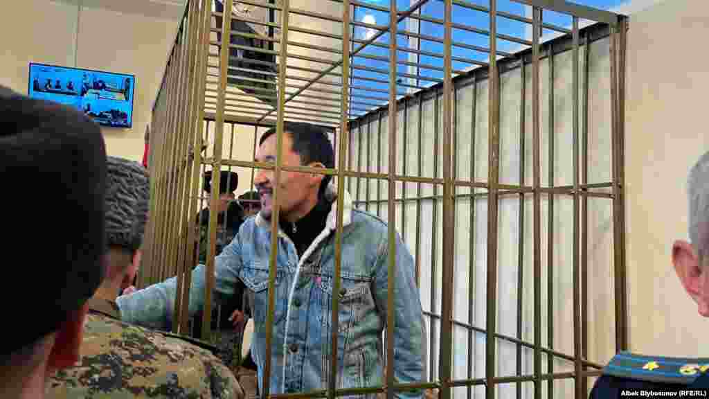 Активист Али Шабдандын бөгөт чарасын караган шаардык сот, райондук соттун чечимин күчүндө калтырды.