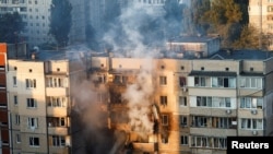 Будинок у Святошинському районі Києва, який зазнав найбільших руйнувань. Саме тут знайшли загиблими матір і немовля