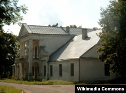 Сядзіба, якую аднаўляла ініцыятыва «Маёнтак Падароск»