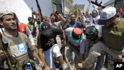 Козголоңчулар Триполиде, 22-август.