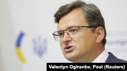 Кулеба каже, що в Баден-Бадені, де стався інцидент, «напрочуд багато росіян, які завзято люблять Росію, але для життя обирають Німеччину»