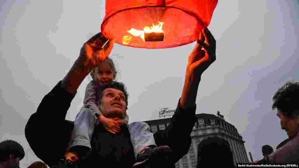 Найкраще місце для участі в акції &ndash; в тата на шиї