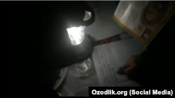 Babaşewa özbekleriň garaňky otagda oturandygyny hem-de elektrik energiýasynyň paýlanyş düzgüninden närazylygyny görkezýän wideony ýerleşdirdi. Şol wagtda häkimiýetler ýurtda elektrik togy bilen baglanyşykly kynçylygyň ýokdugyny habar beripdiler.