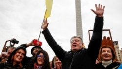 П’ятий президент України Петро Порошенко під час віча «Зупинимо капітуляцію!». Київ, 6 жовтня 2019 року