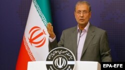 За словами Алі Рабії, попри запити, військове командування до опівночі з 9 на 10 січня відмовлялося повідомити правду адміністрації президента Роугані