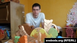 Зьміцер Шаўчэнка са сваімі пазламі