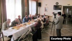 2015 елның 29 апрелендә Анкарадагы "Казан" мәдәният үзәгендә Татарстан кунаклары белән очрашу