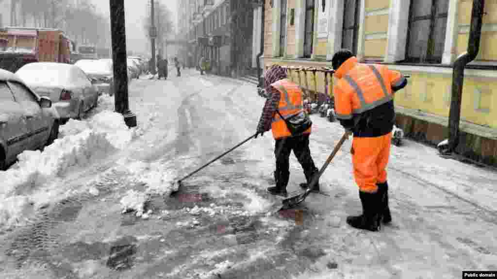  Башкортстанда 9-10 апрельдә көчле кар яуды. Уфа