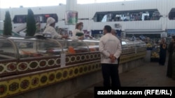 Продавцы на рынках с 6 июля обязаны носить маски, Ашхабад