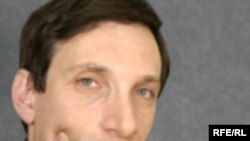 Автор — Виталий Портников, политический обозреватель РС. Специализируется на проблемах постсоветского пространства, отношениях России со странами СНГ, Центральной и Восточной Европы.